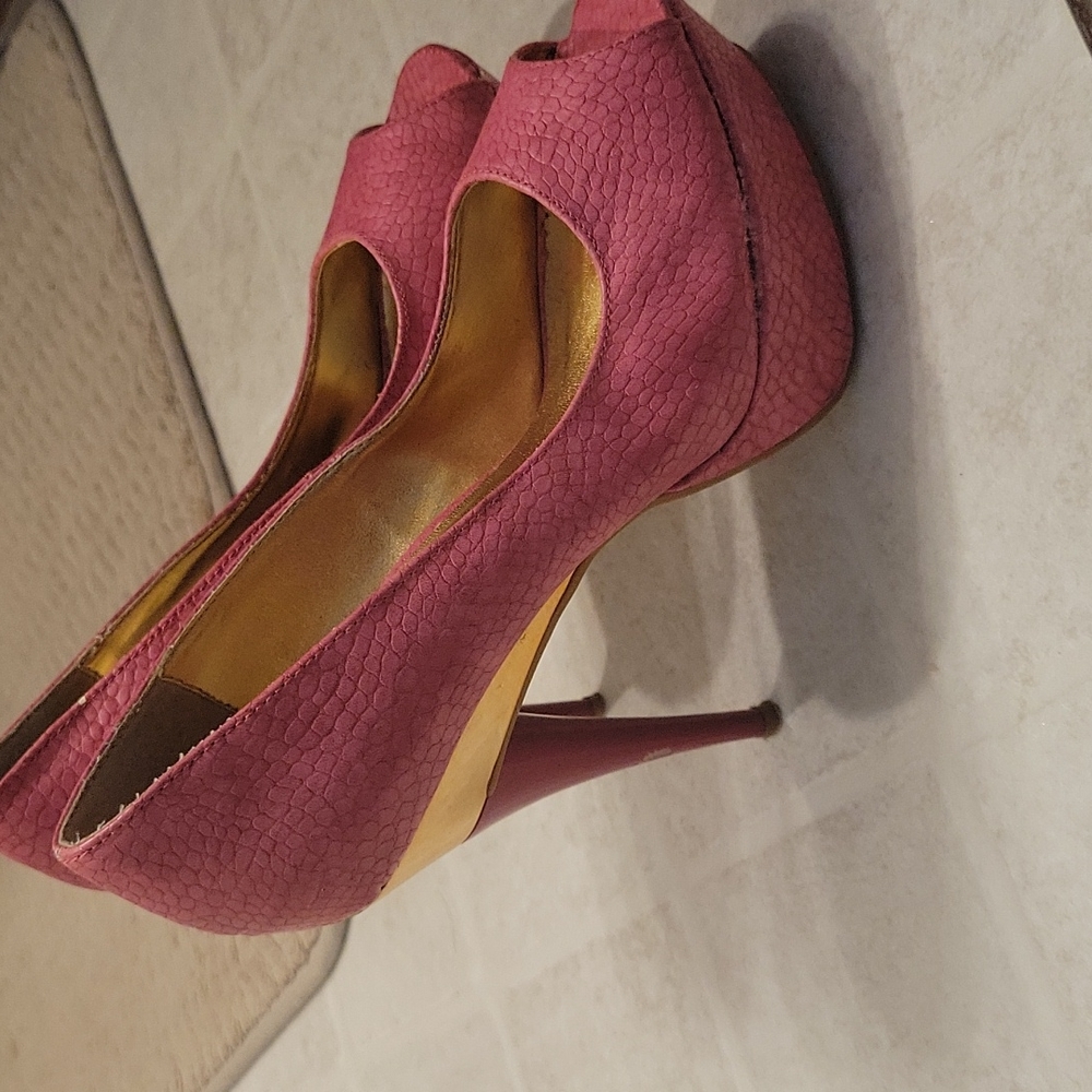 Liliana Pink snakeskin and gold heels